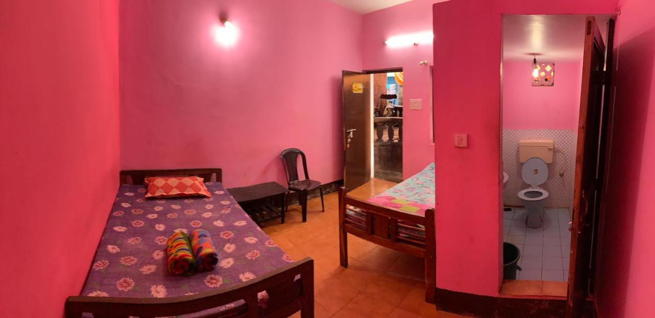 Guru Guest House 안주나 외부 사진